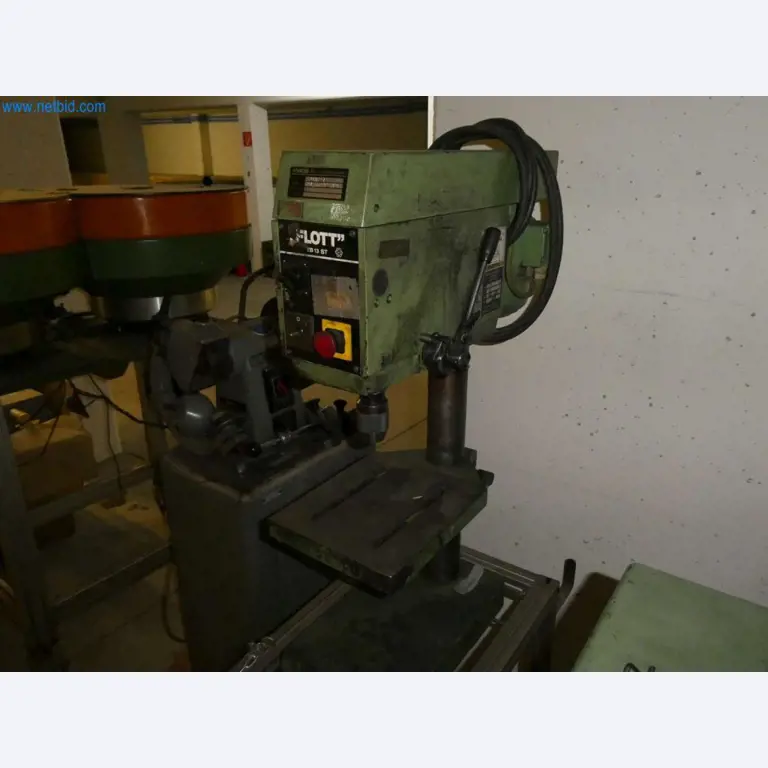 Máquinas-ferramentas e máquinas de perfuração, prensas e acessórios-1