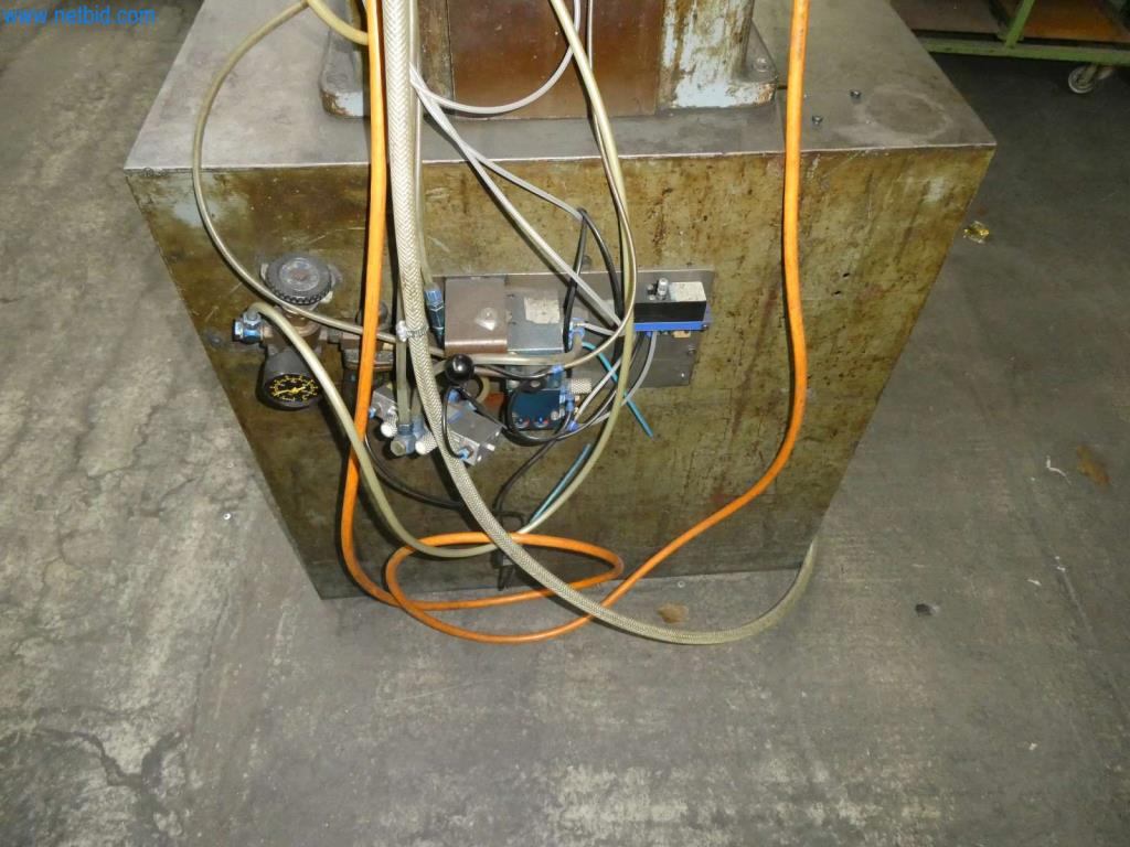 Werkzeug- und Stanzmaschinen, Pressen und Zubehör-8