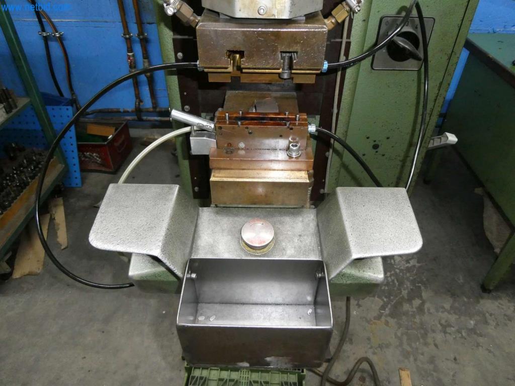 Máquinas-herramienta y punzonadoras, prensas y accesorios-6