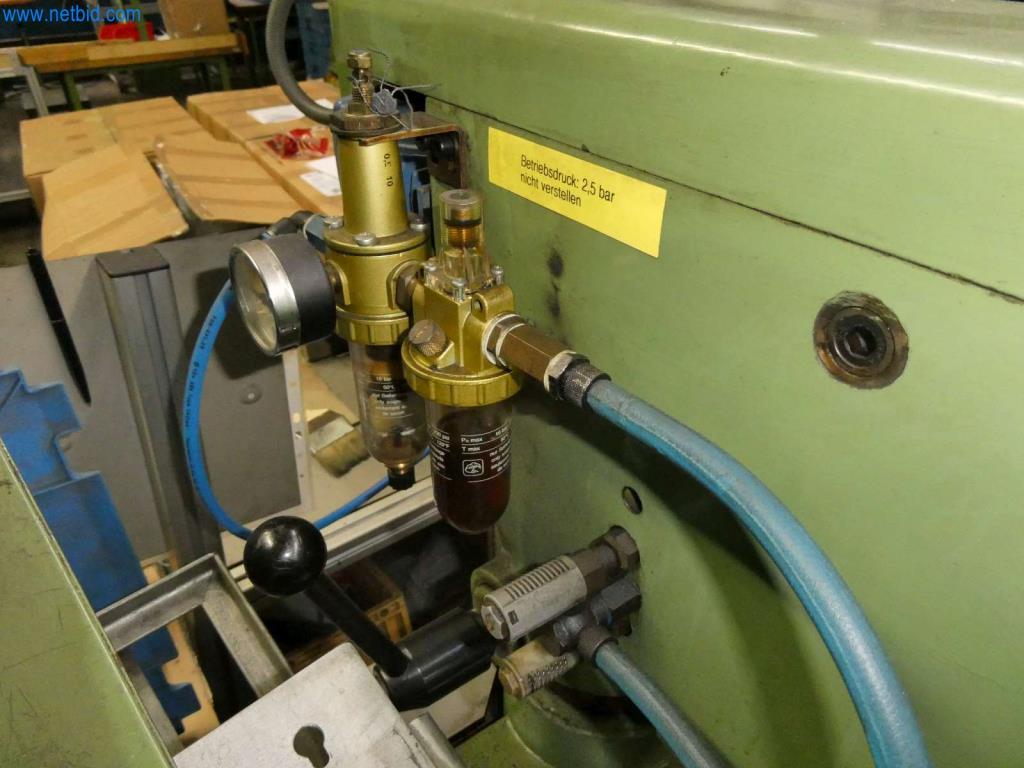 Obráběcí a děrovací stroje, lisy a příslušenství-8