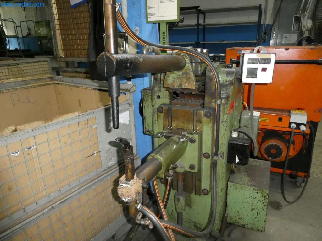 Máquinas-herramienta y punzonadoras, prensas y accesorios-5