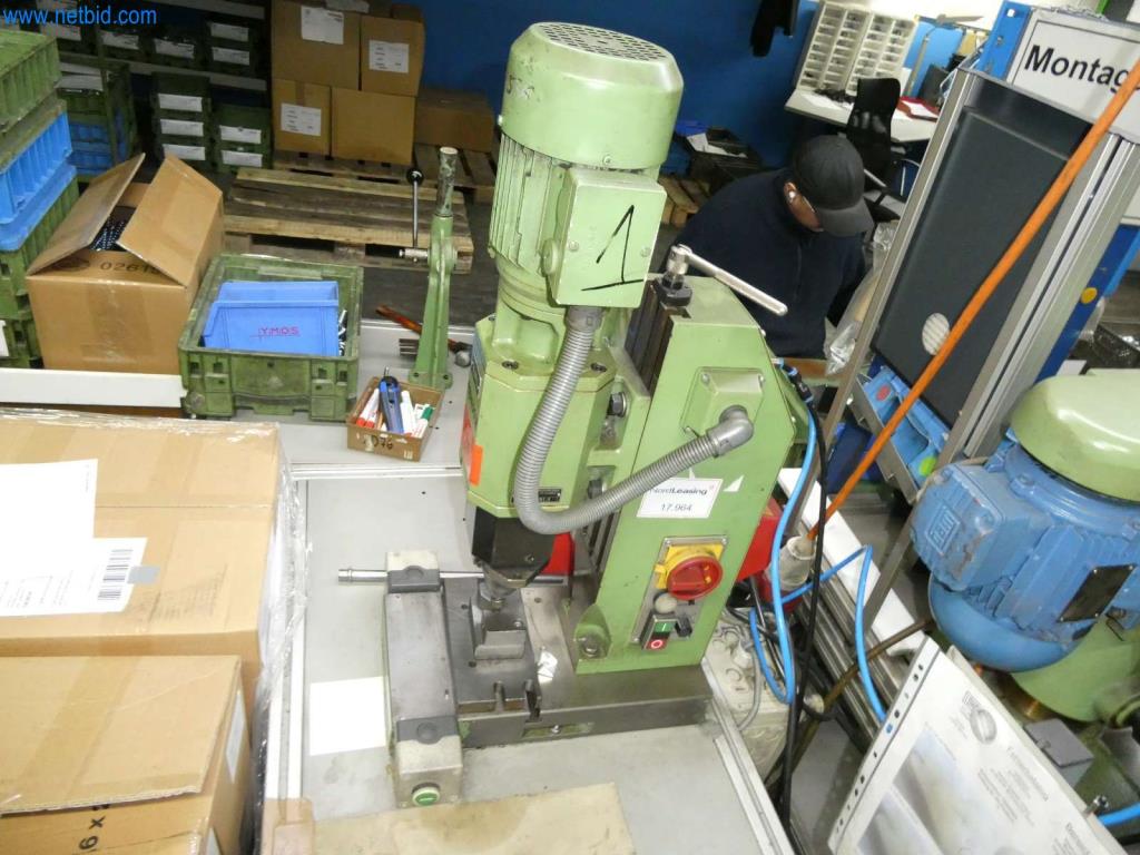 Máquinas-herramienta y punzonadoras, prensas y accesorios-6