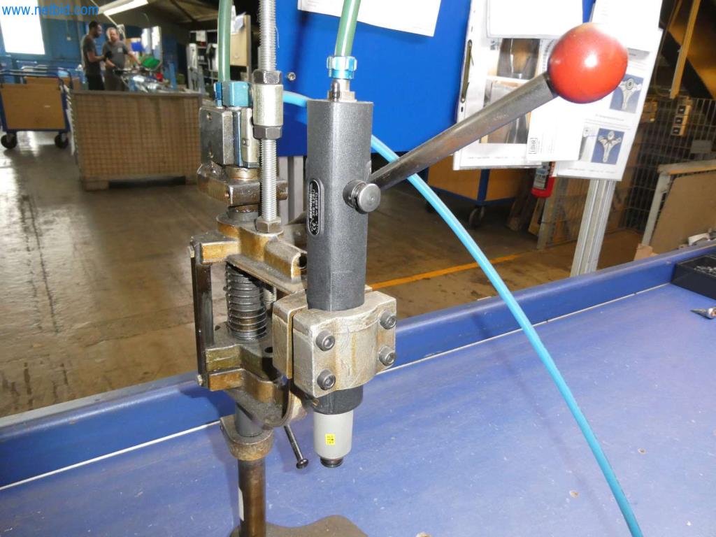 Obrabiarki i wykrawarki, prasy i akcesoria-2