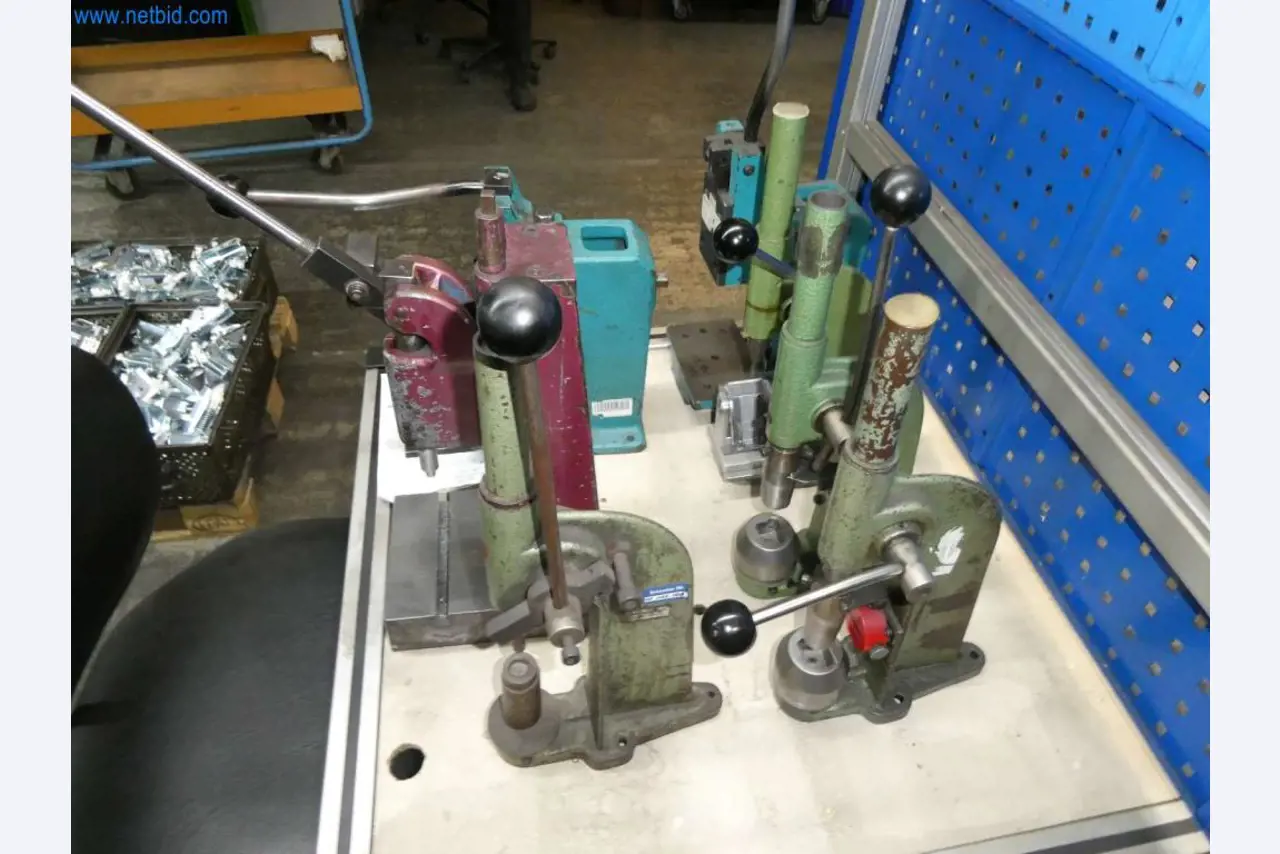 Werkzeug- und Stanzmaschinen, Pressen und Zubehör-1