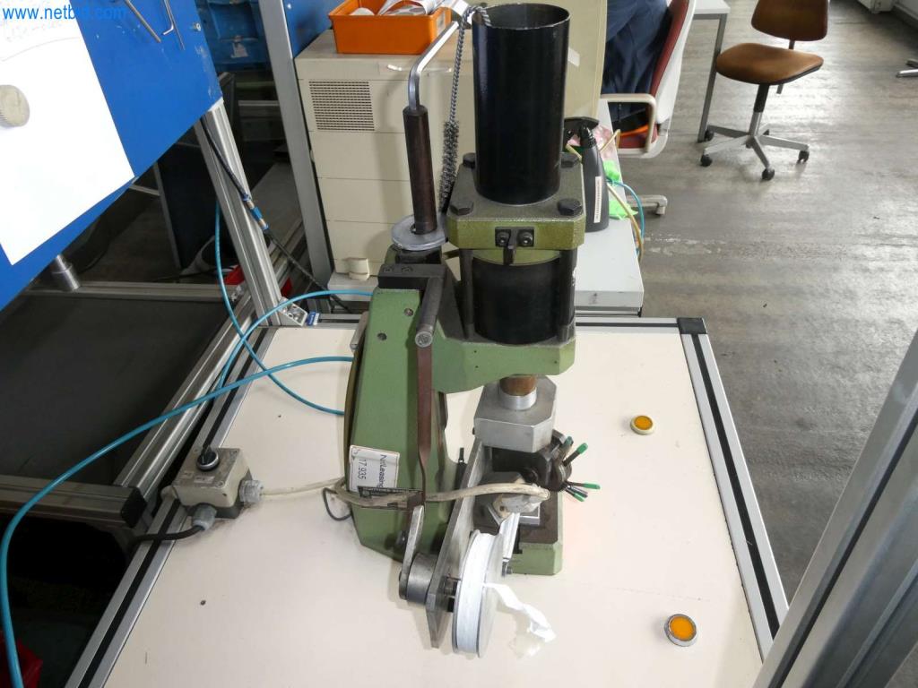 Obrabiarki i wykrawarki, prasy i akcesoria-3