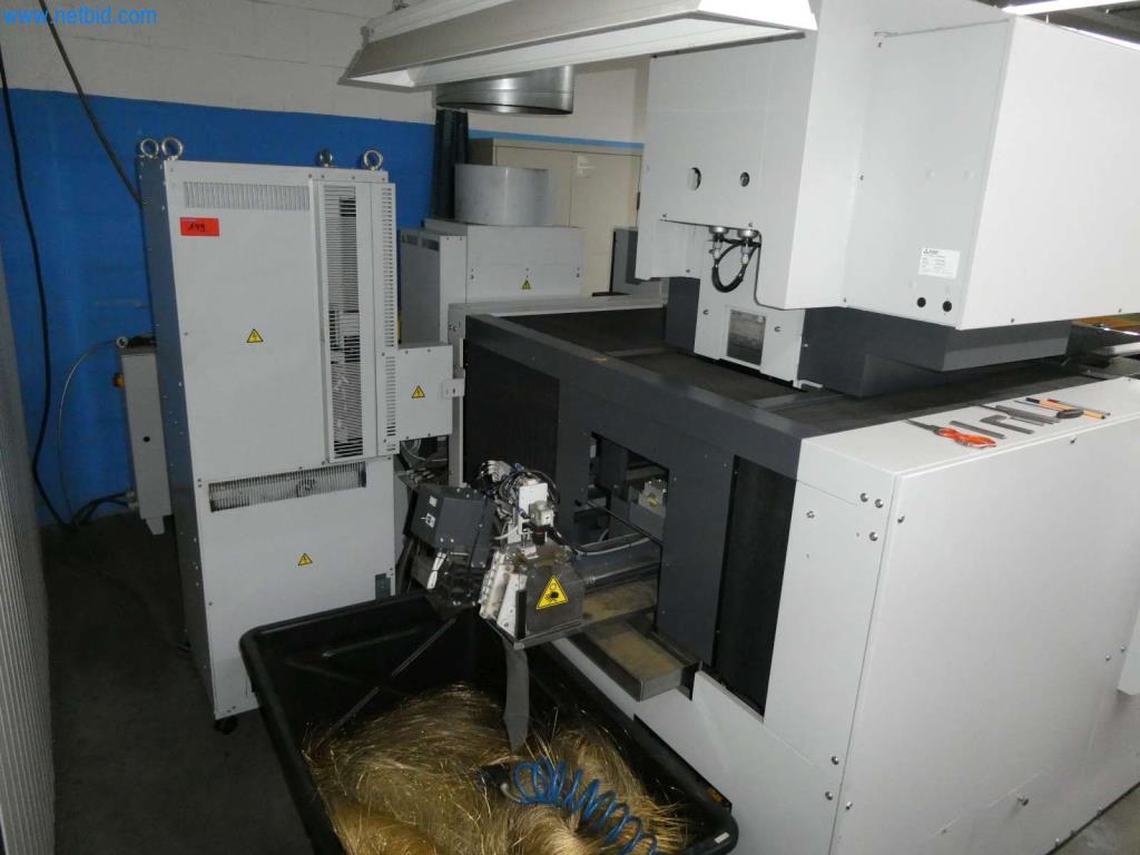 Obrabiarki i wykrawarki, prasy i akcesoria-12