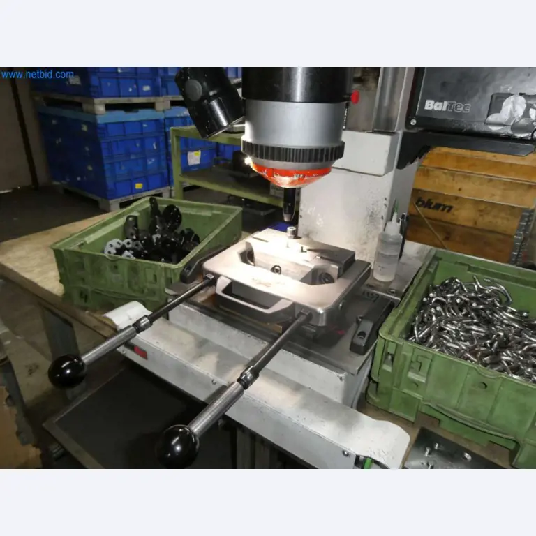 Machines-outils, poinçonneuses, presses et accessoires-10