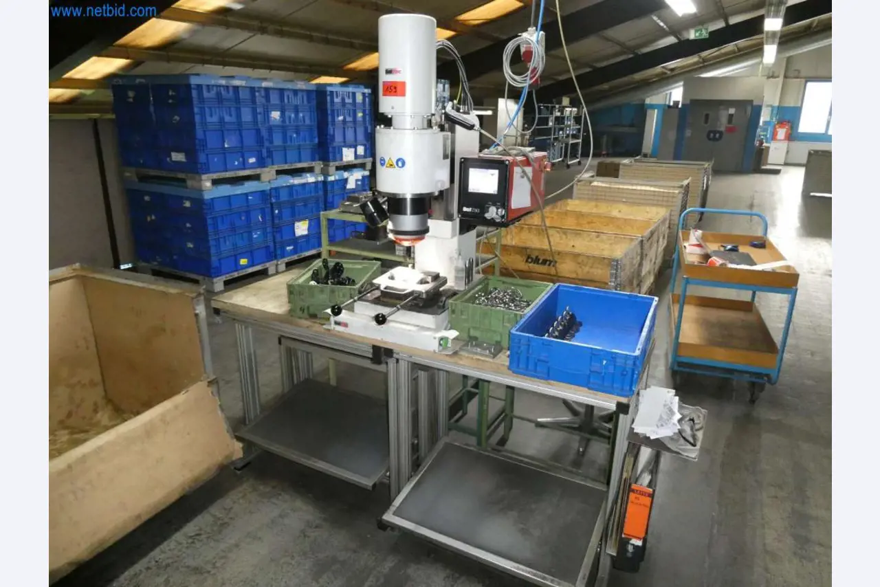 Machines-outils, poinçonneuses, presses et accessoires-1