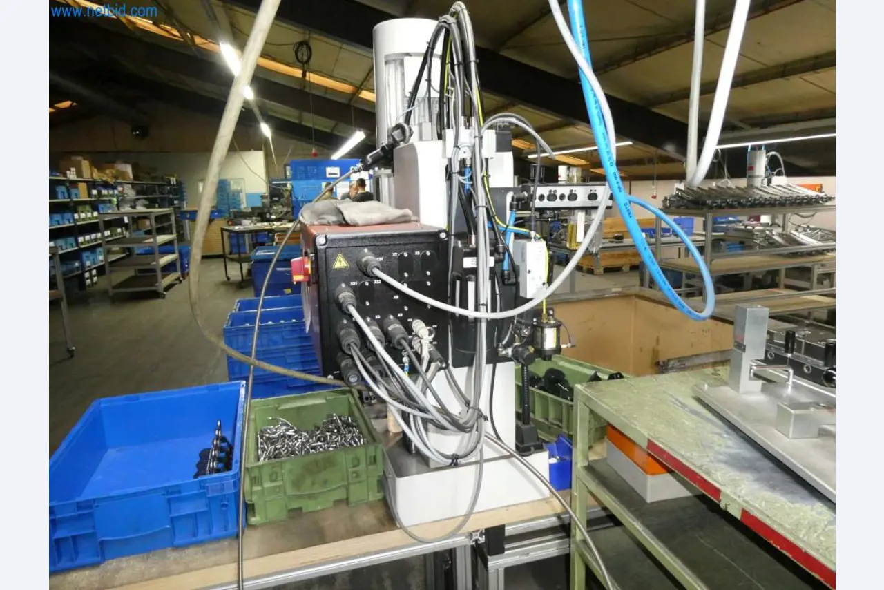 Machines-outils, poinçonneuses, presses et accessoires-3