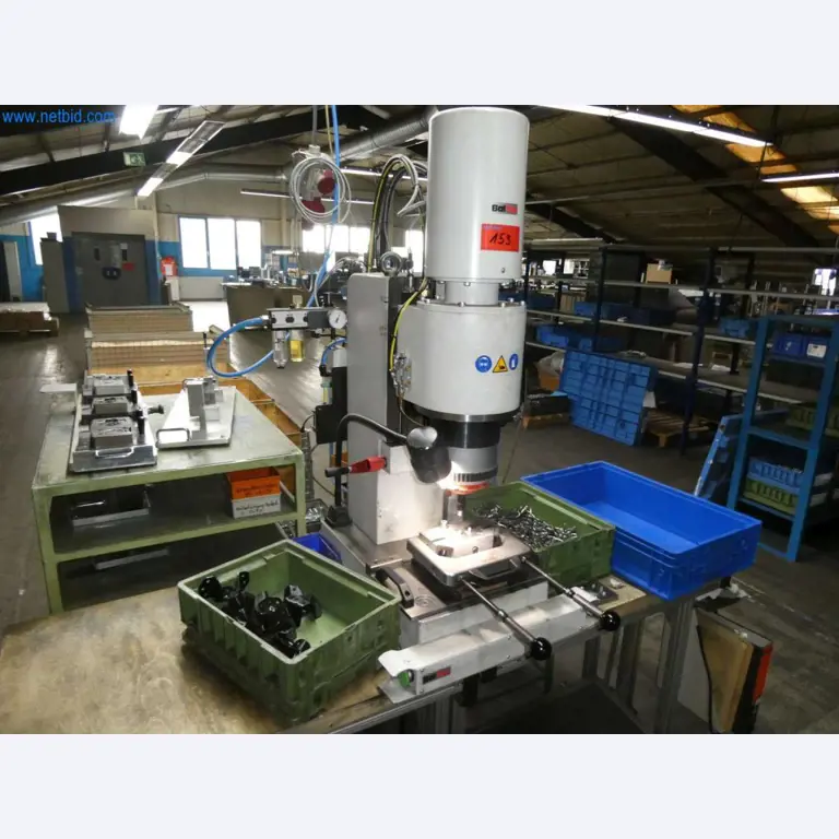 Machines-outils, poinçonneuses, presses et accessoires-4