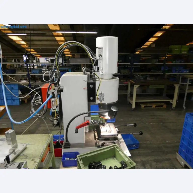 Machines-outils, poinçonneuses, presses et accessoires-5