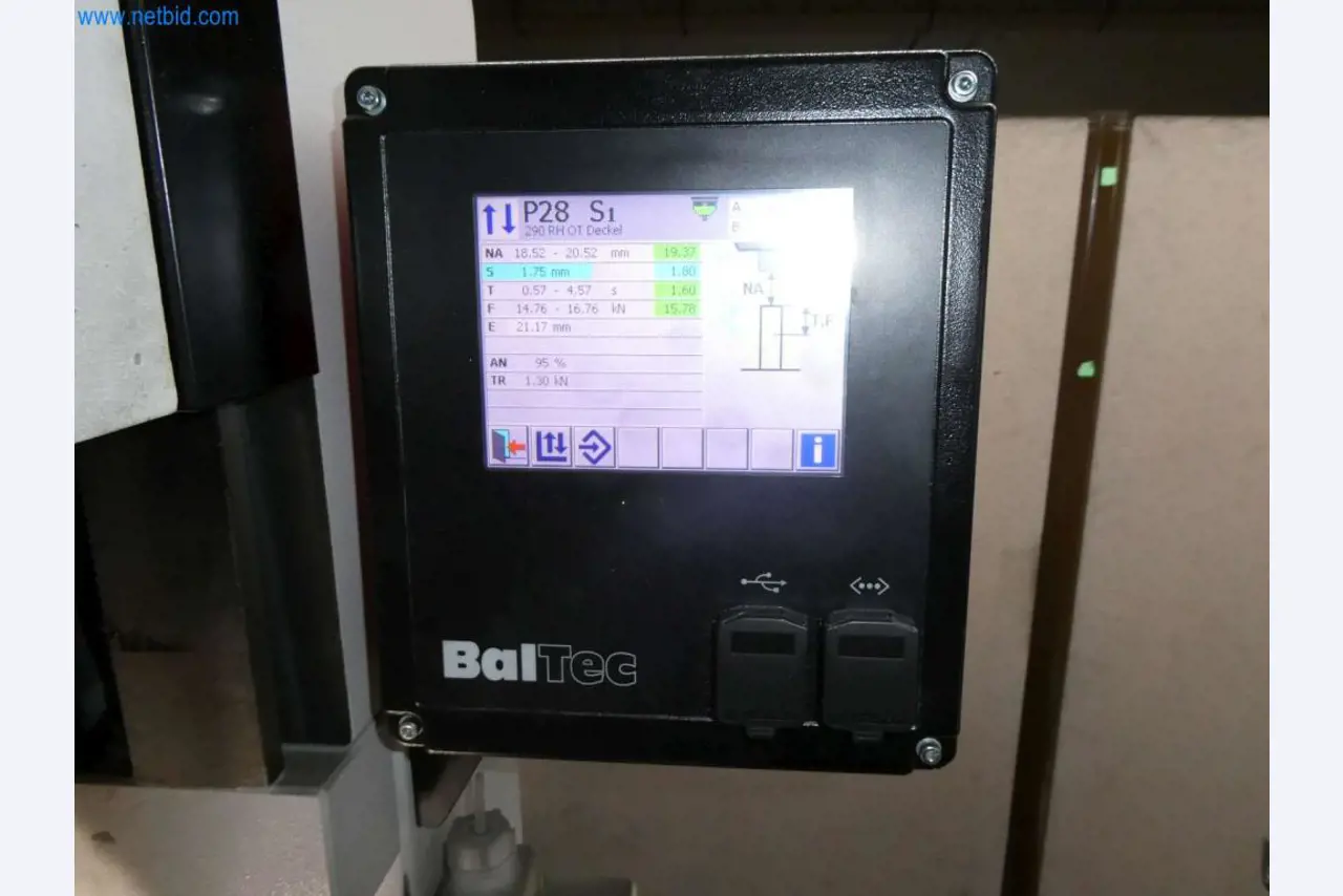 Machines-outils, poinçonneuses, presses et accessoires-10