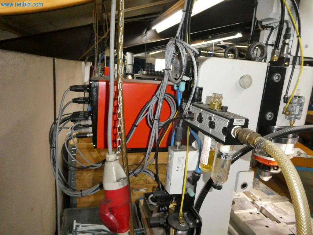 Máquinas-herramienta y punzonadoras, prensas y accesorios-13