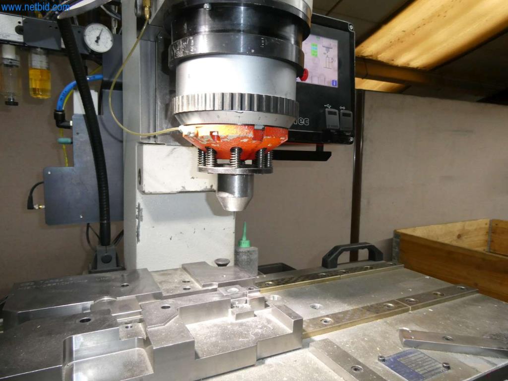 Máquinas-herramienta y punzonadoras, prensas y accesorios-9