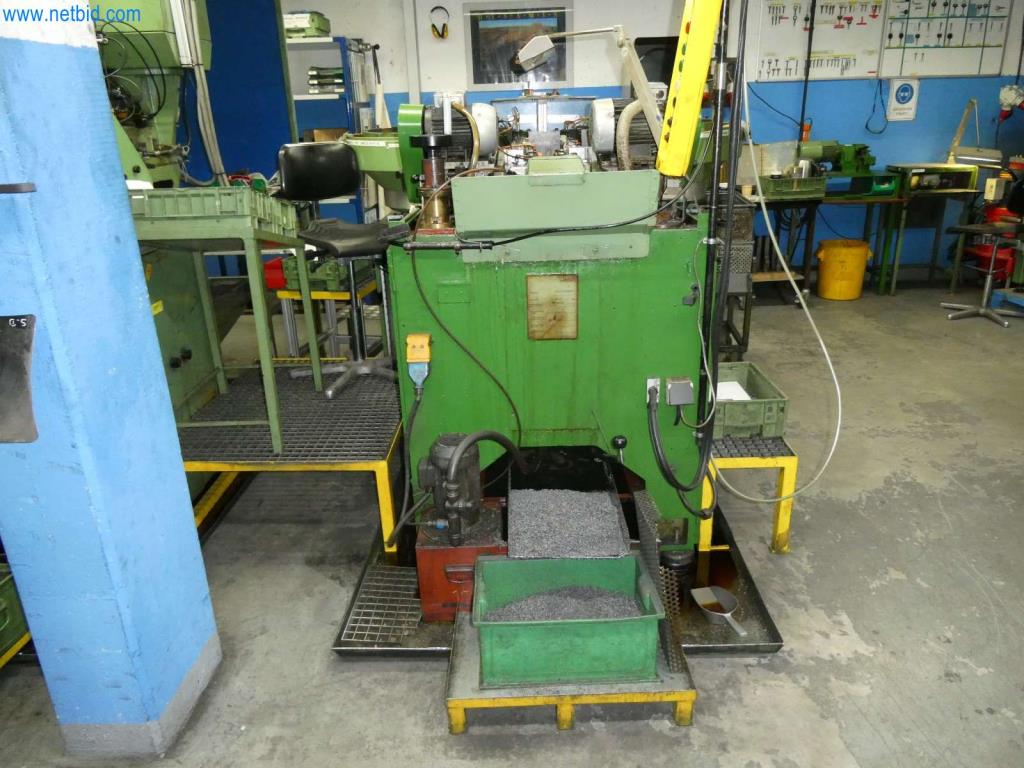 Máquinas-herramienta y punzonadoras, prensas y accesorios-13