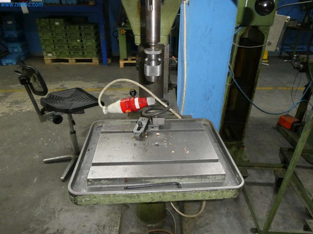 Máquinas-herramienta y punzonadoras, prensas y accesorios-5