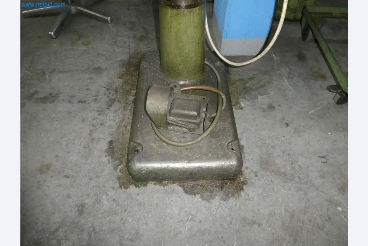 Tooling and punching machines, presses and accessories-6