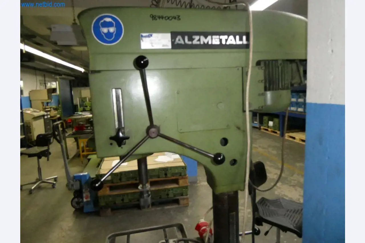 Tooling and punching machines, presses and accessories-7