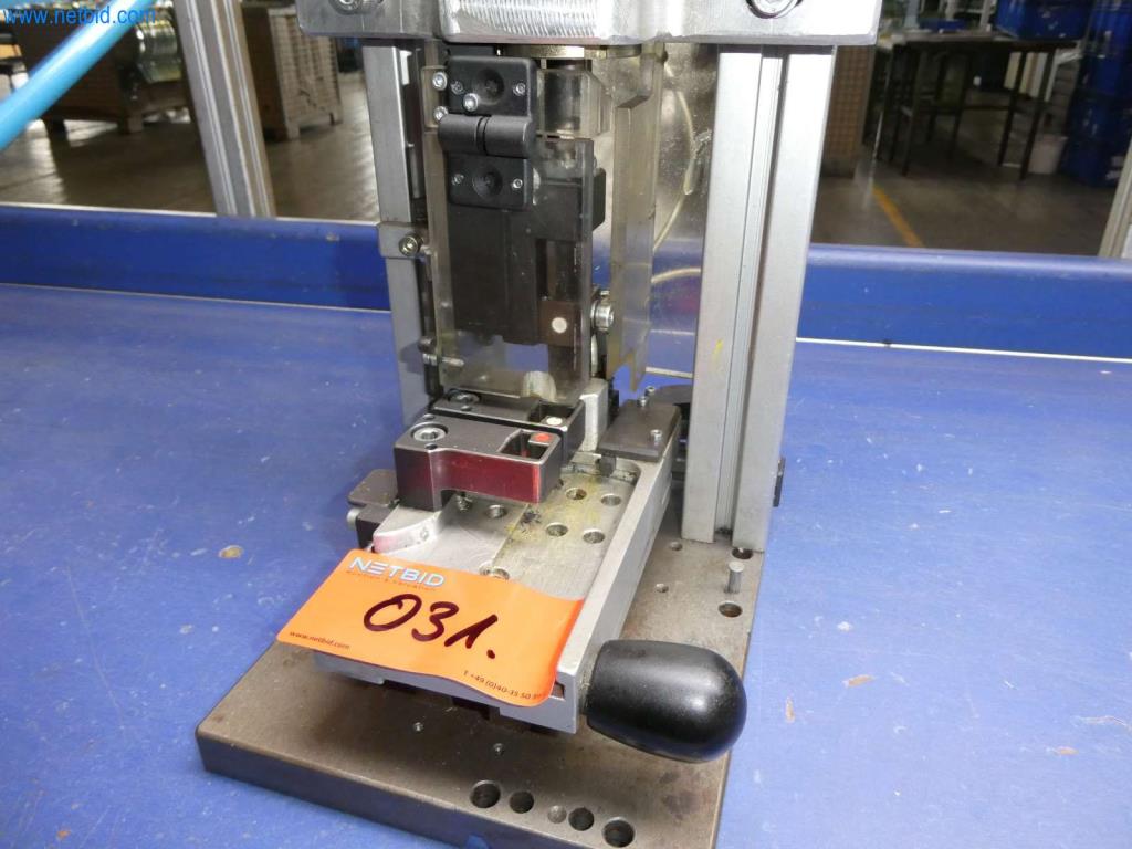 Obráběcí a děrovací stroje, lisy a příslušenství-3