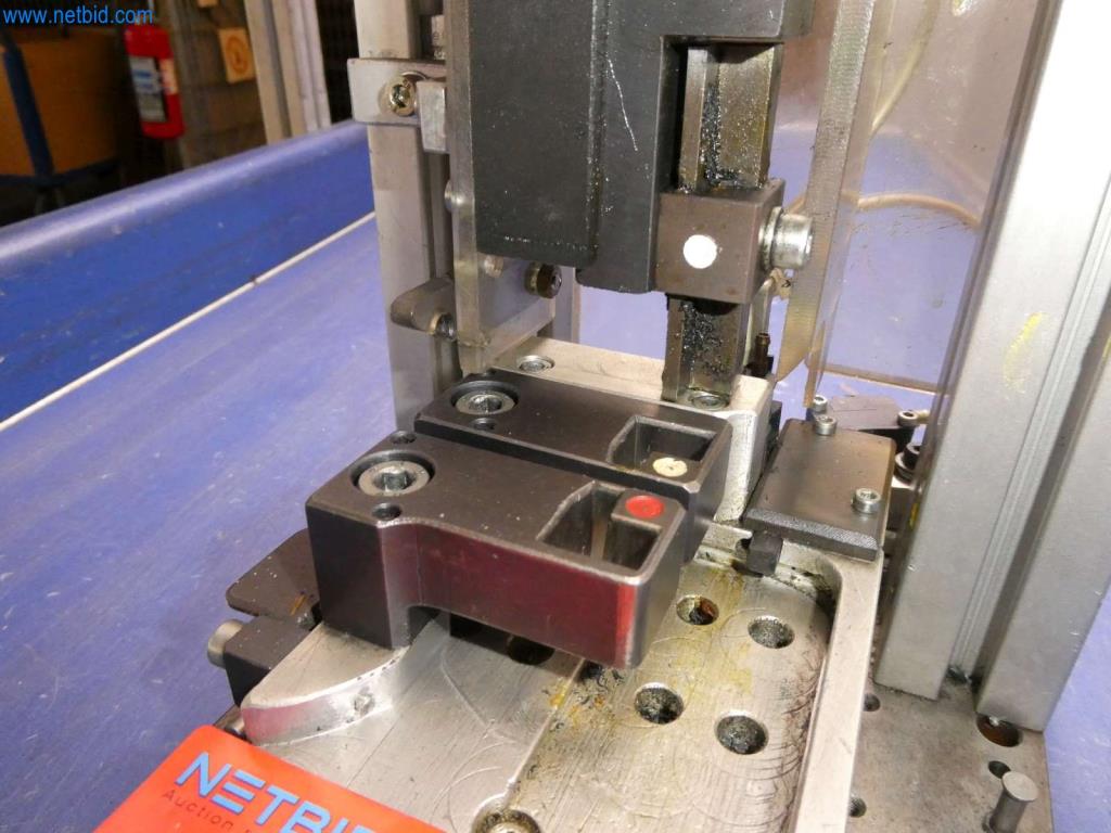 Obráběcí a děrovací stroje, lisy a příslušenství-6