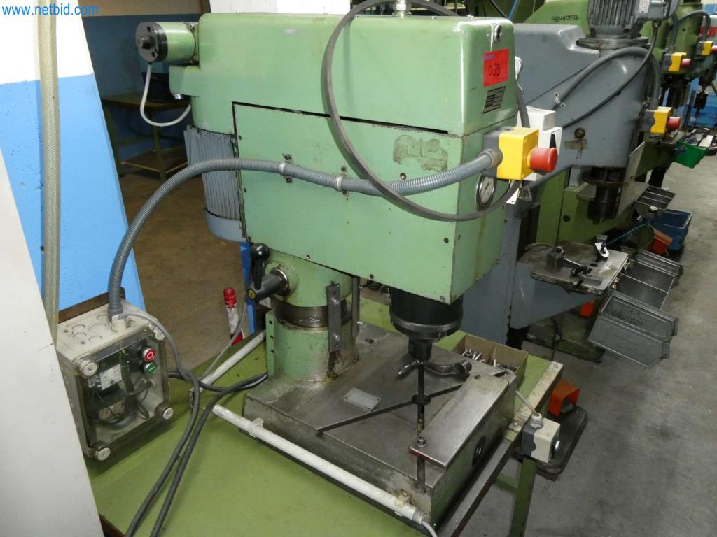 Obrabiarki i wykrawarki, prasy i akcesoria-3