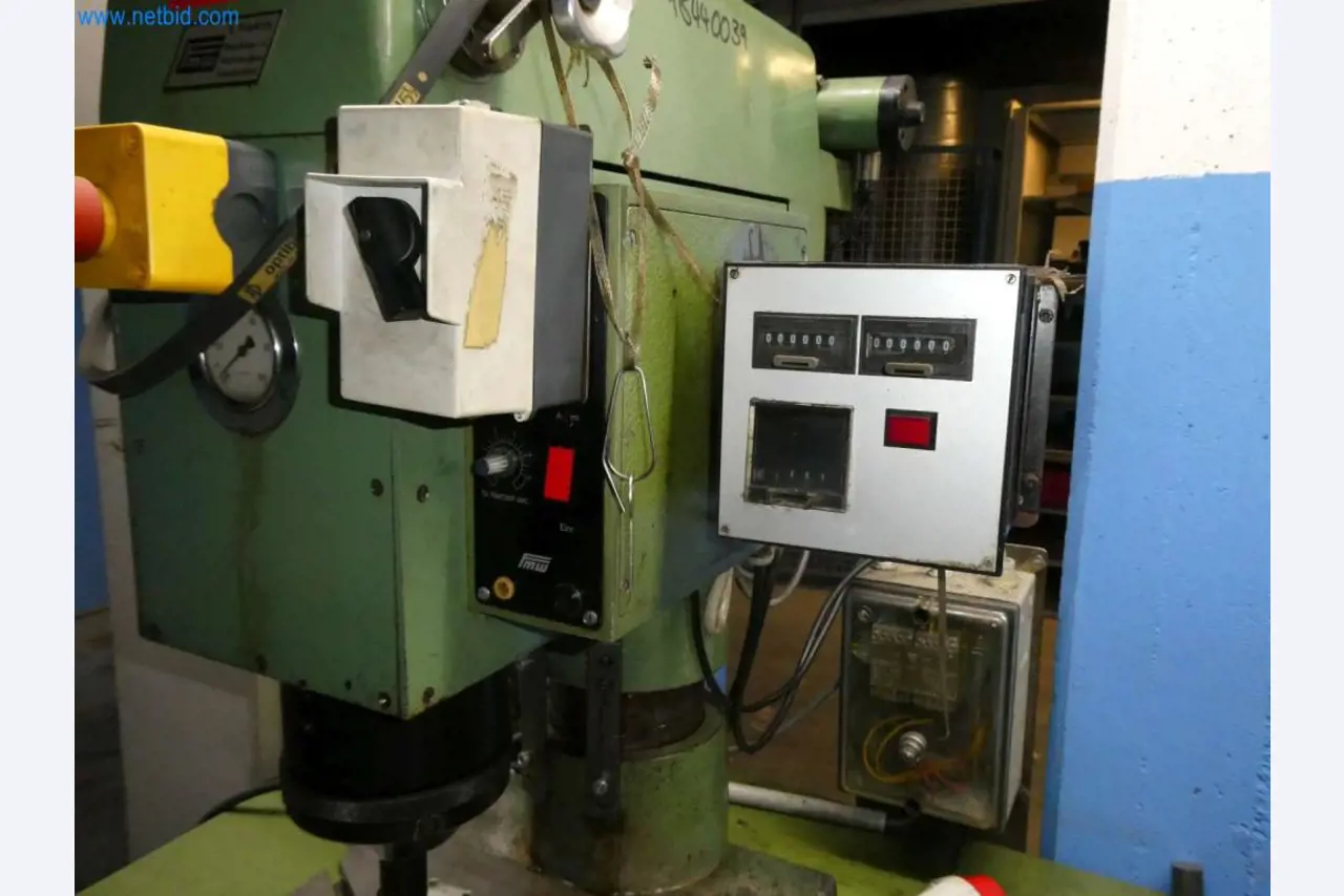 Tooling and punching machines, presses and accessories-9