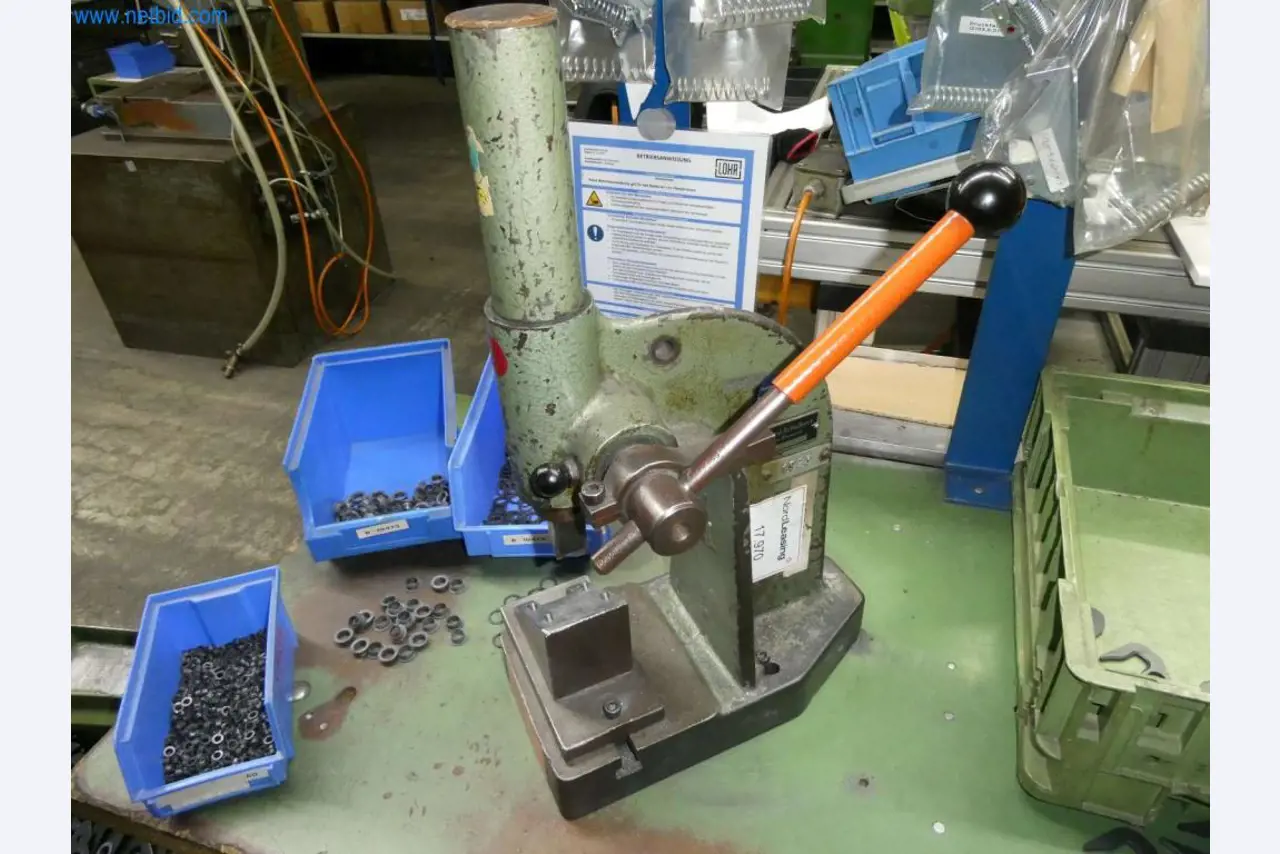 Máquinas-herramienta y punzonadoras, prensas y accesorios-1