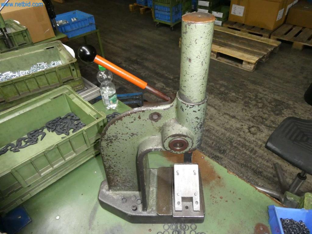 Werkzeug- und Stanzmaschinen, Pressen und Zubehör-3