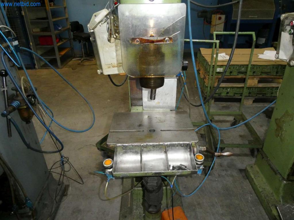 Tooling and punching machines, presses and accessories-6