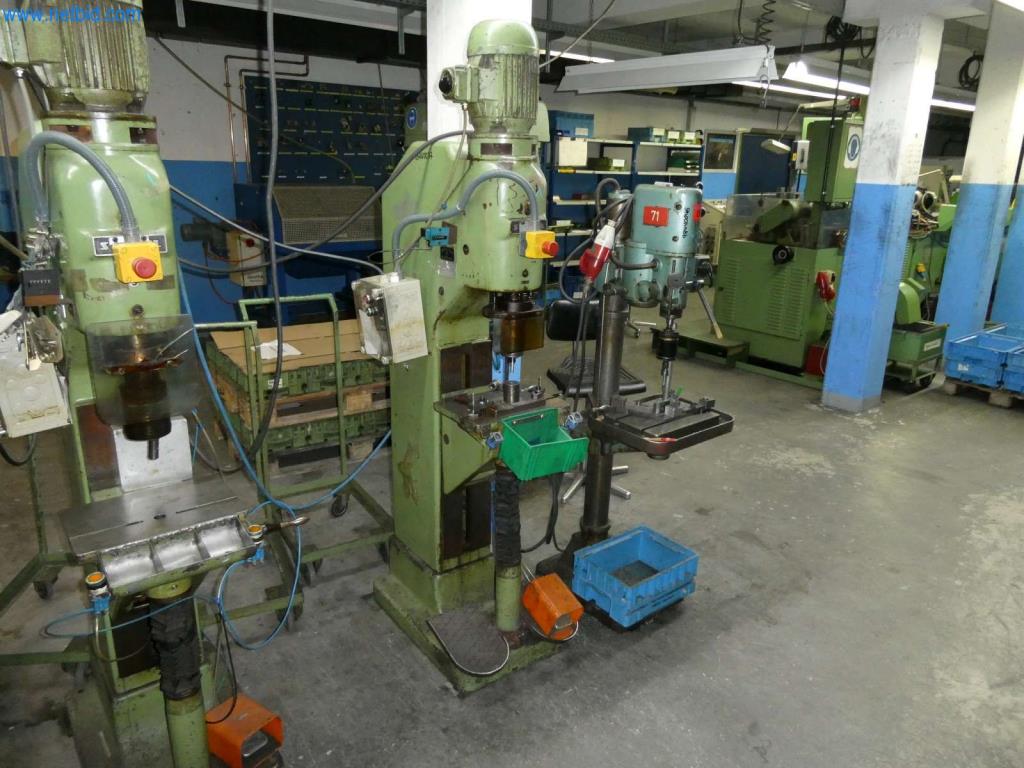 Máquinas-herramienta y punzonadoras, prensas y accesorios-1