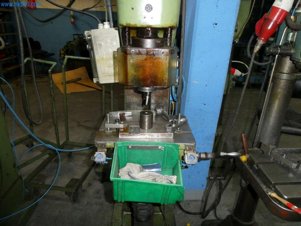 Máquinas-herramienta y punzonadoras, prensas y accesorios-3