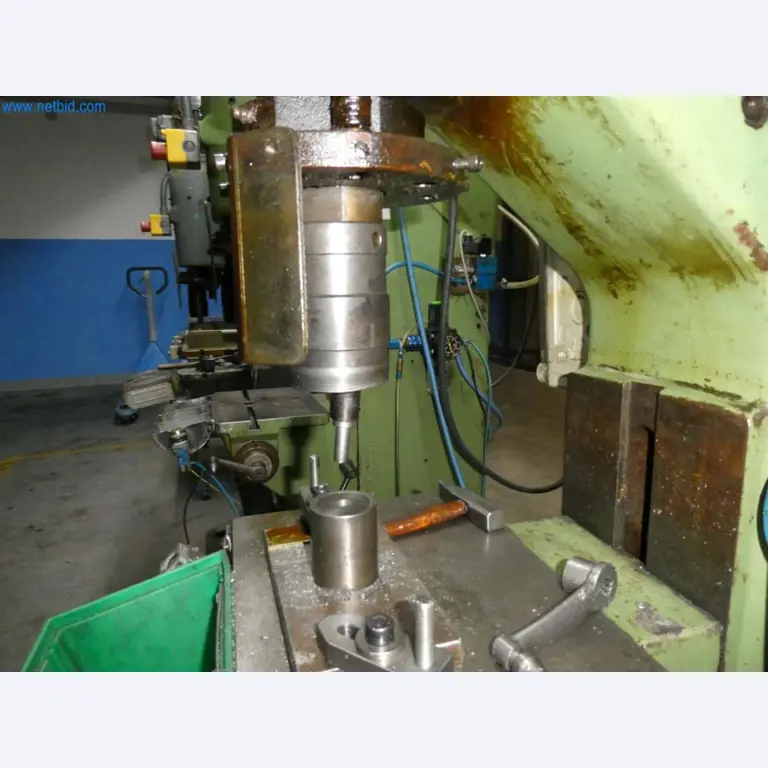 Tooling and punching machines, presses and accessories-6