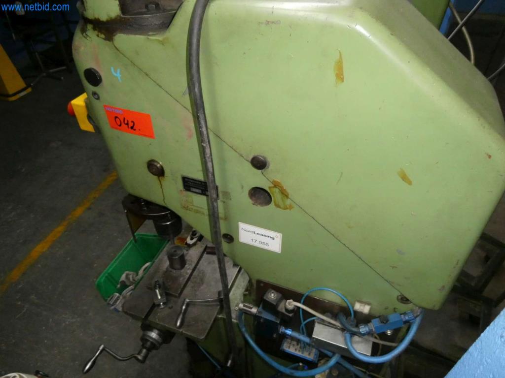 Máquinas-herramienta y punzonadoras, prensas y accesorios-9