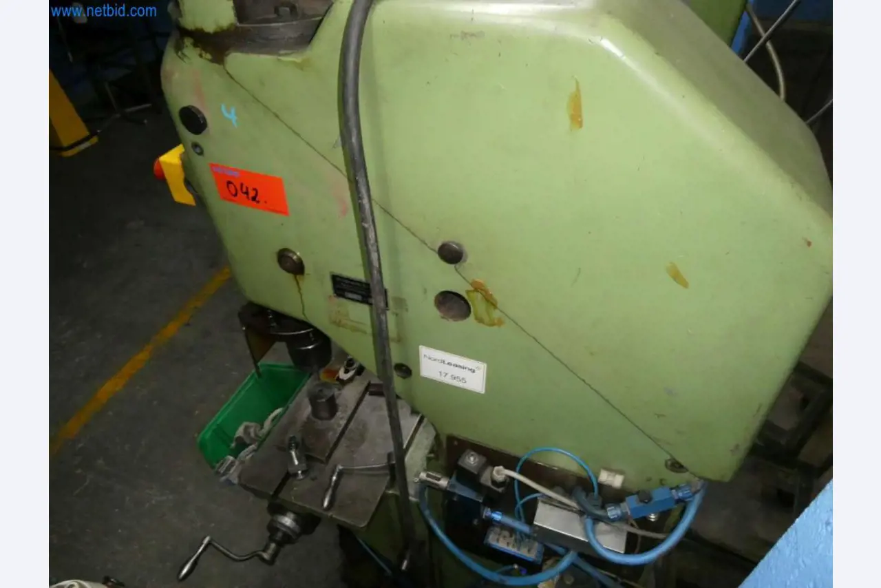 Tooling and punching machines, presses and accessories-9