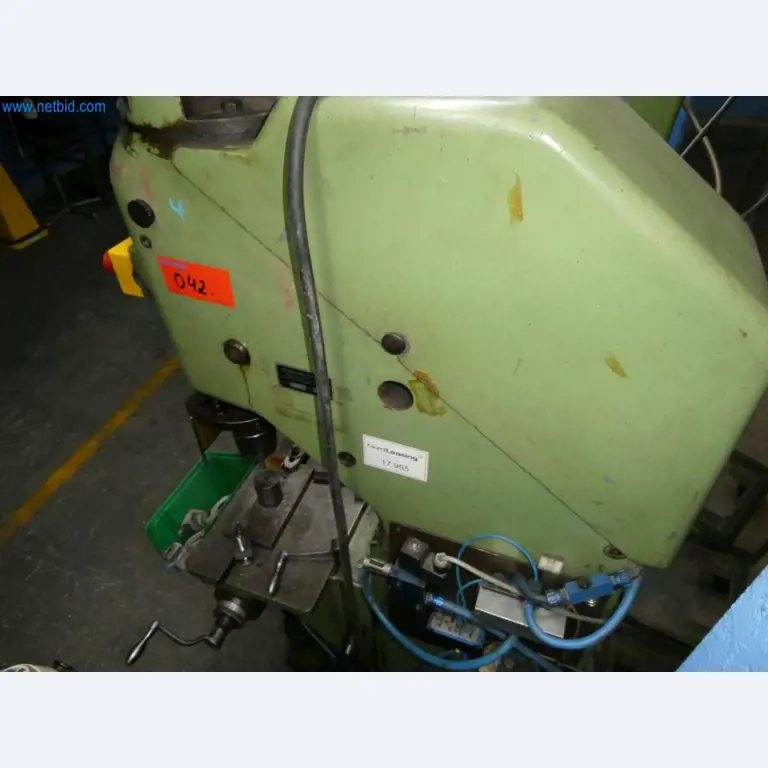 Tooling and punching machines, presses and accessories-9