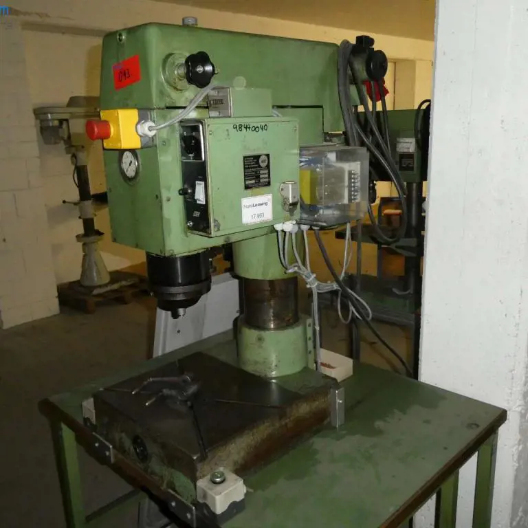 Taumelnietmaschine FMW HN3