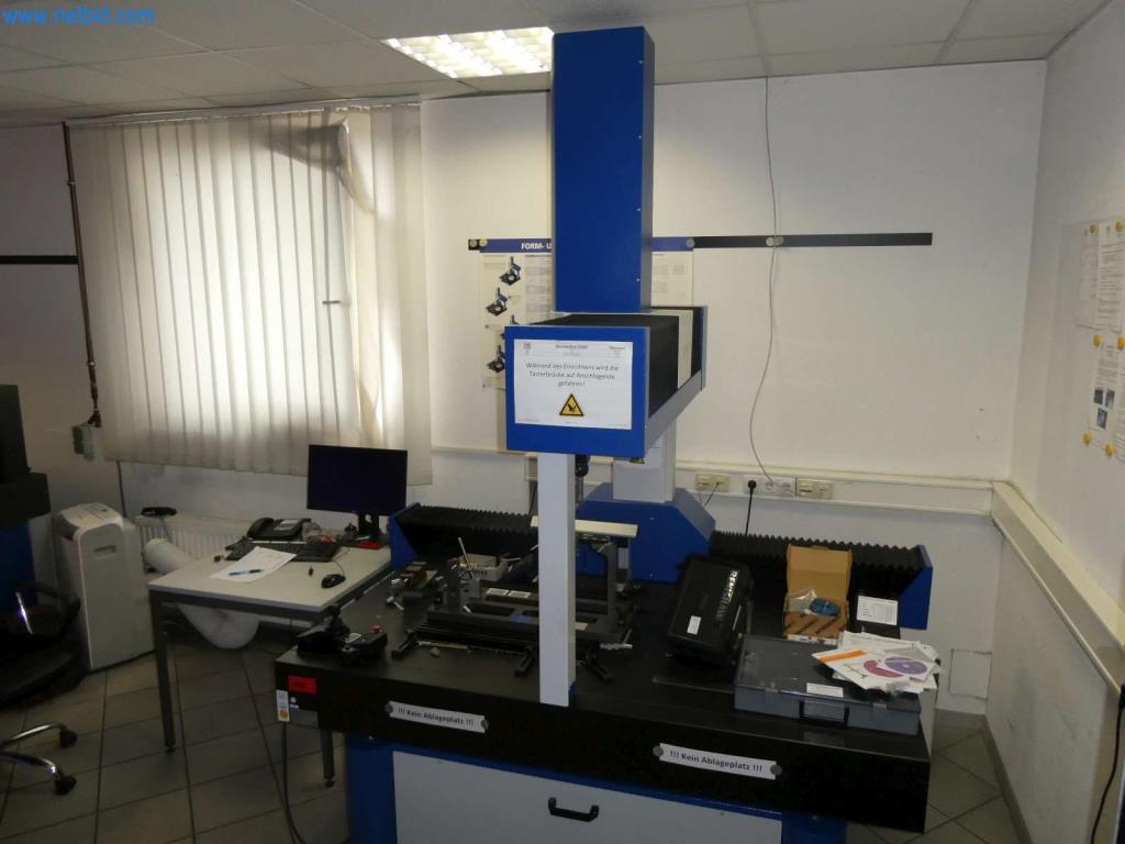 Obráběcí a děrovací stroje, lisy a příslušenství-11