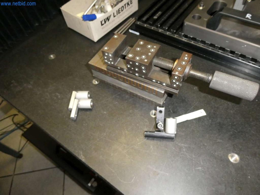 Obráběcí a děrovací stroje, lisy a příslušenství-9