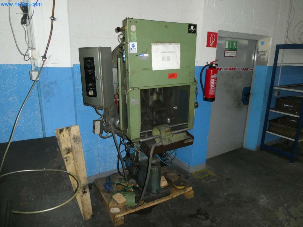 Obrabiarki i wykrawarki, prasy i akcesoria-2