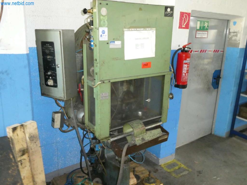 Obrabiarki i wykrawarki, prasy i akcesoria-4