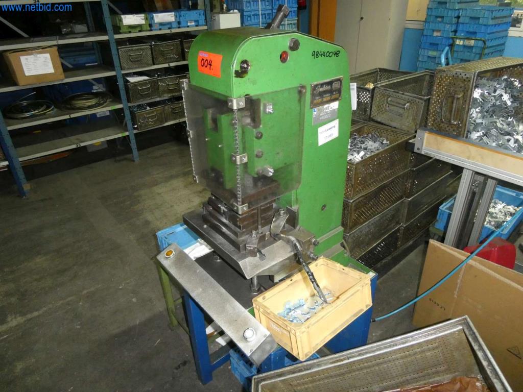 Máquinas-herramienta y punzonadoras, prensas y accesorios-2