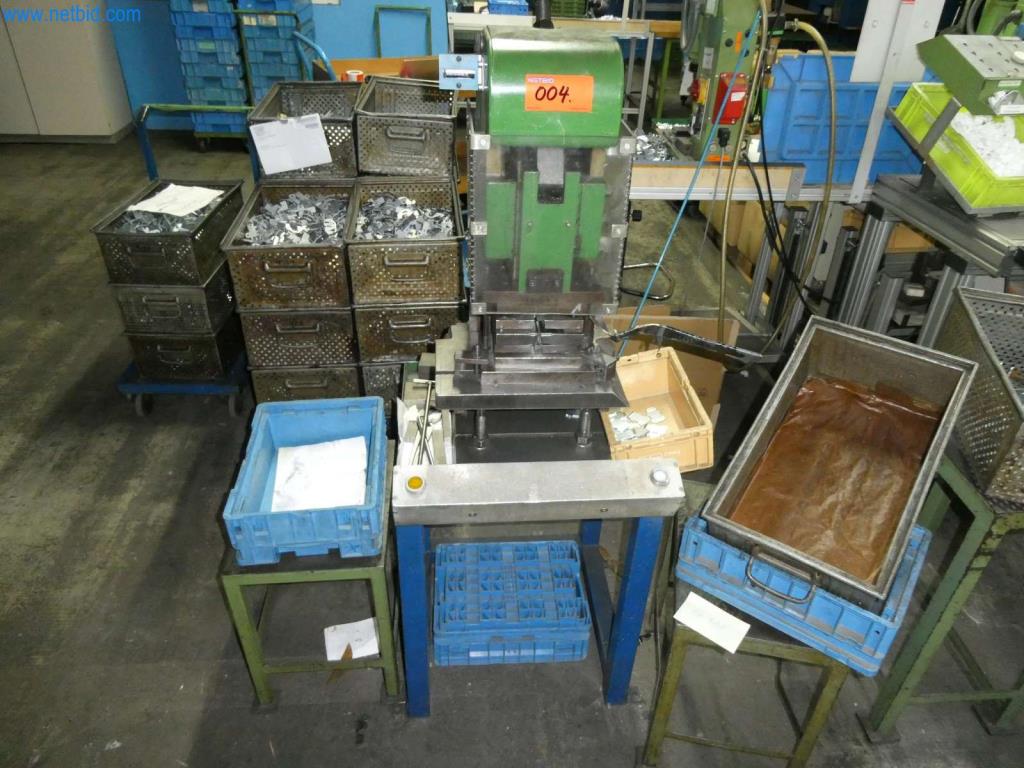 Máquinas-herramienta y punzonadoras, prensas y accesorios-4