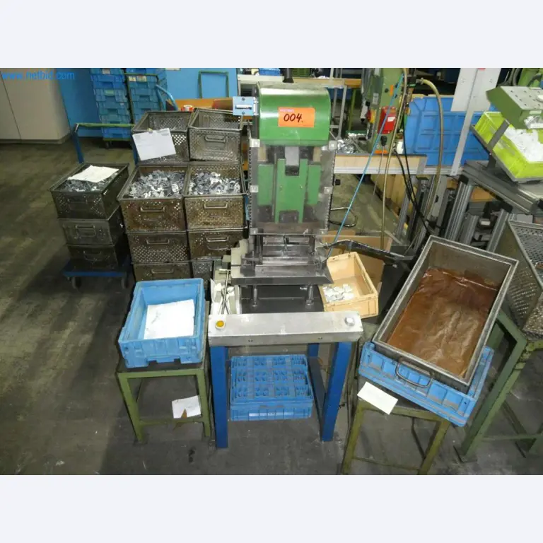 Máquinas-herramienta y punzonadoras, prensas y accesorios-4