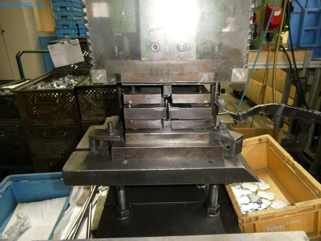 Máquinas-herramienta y punzonadoras, prensas y accesorios-6