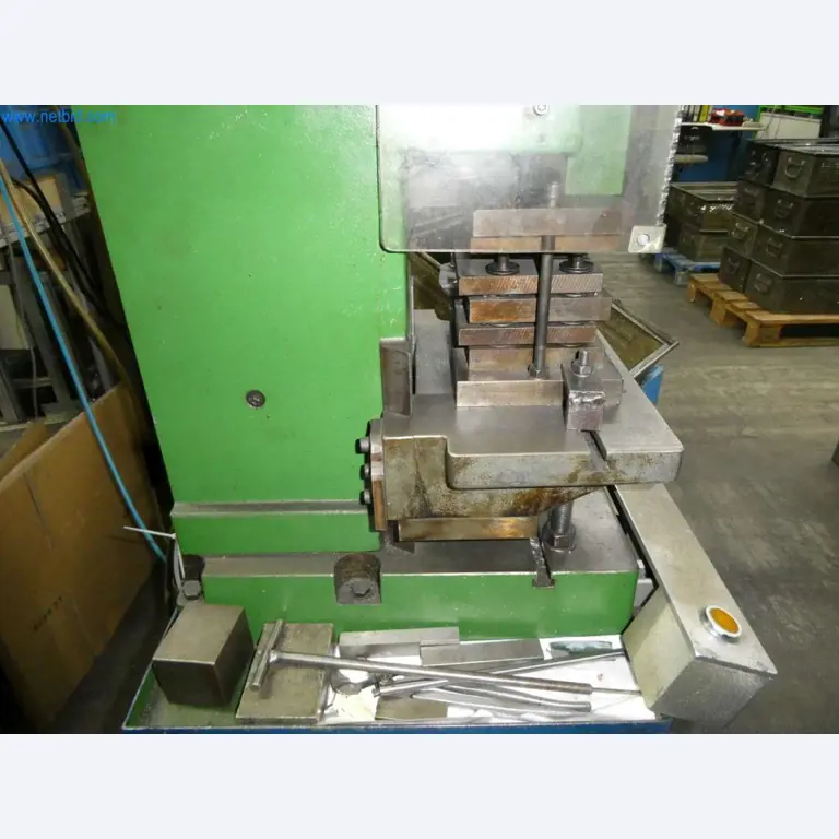 Máquinas-herramienta y punzonadoras, prensas y accesorios-7