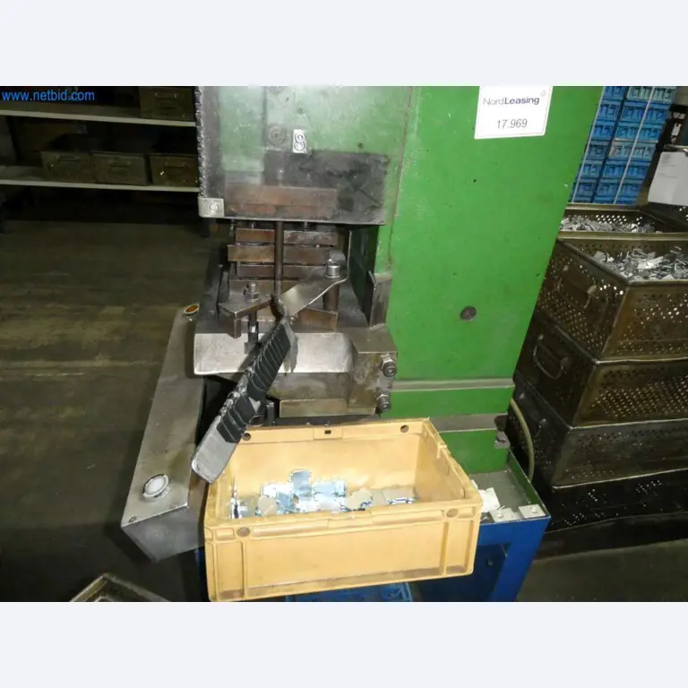 Máquinas-herramienta y punzonadoras, prensas y accesorios-8