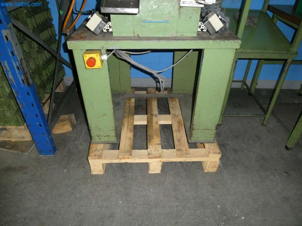 Máquinas-herramienta y punzonadoras, prensas y accesorios-7