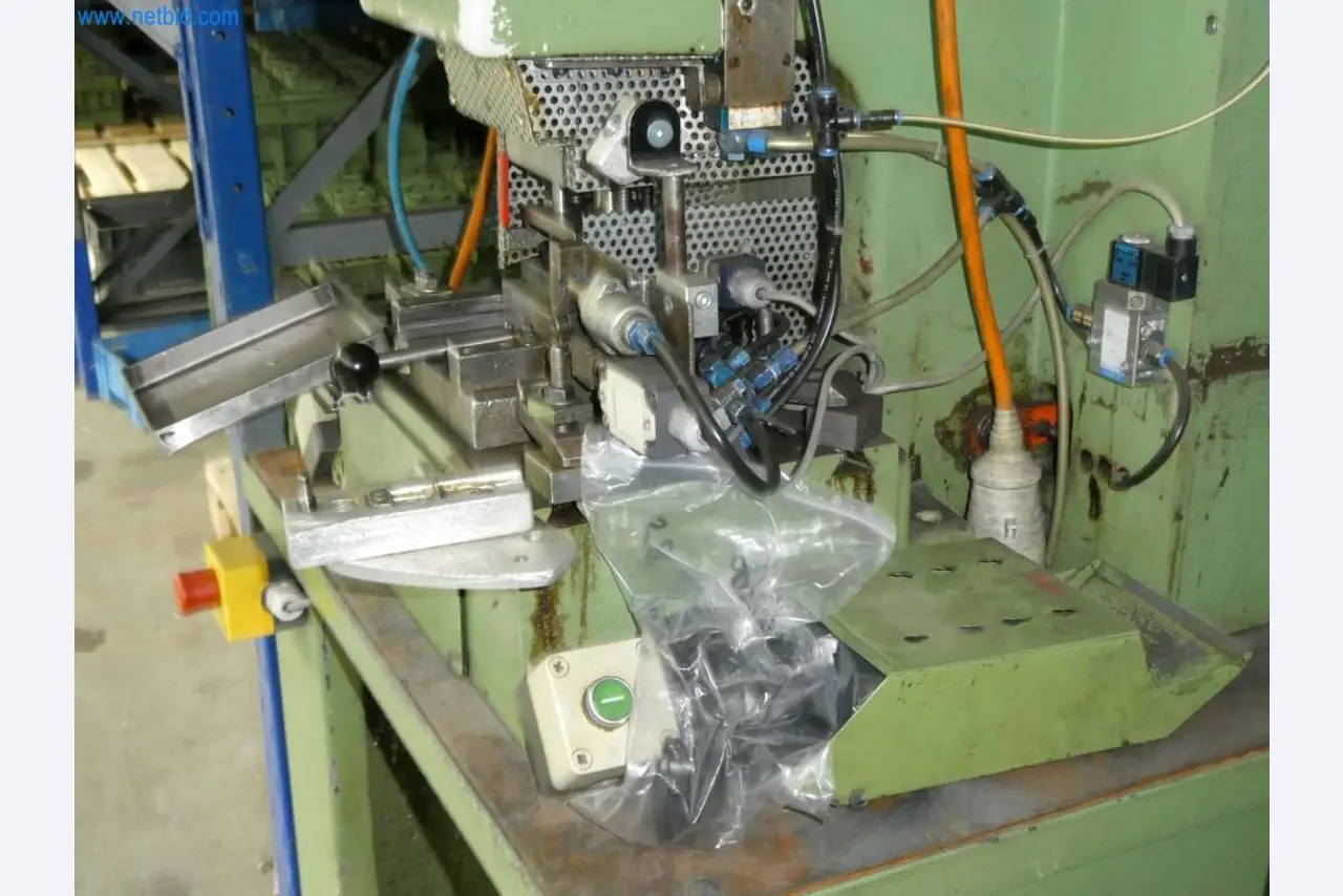 Obdelovalni stroji in stroji za izsekovanje, stiskalnice in pribor-8