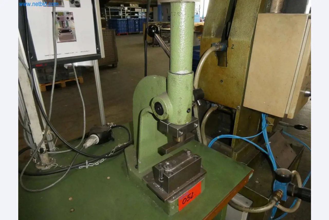 Werkzeug- und Stanzmaschinen, Pressen und Zubehör-1