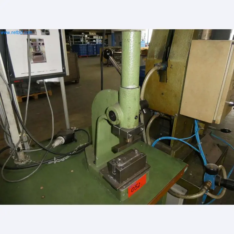 Werkzeug- und Stanzmaschinen, Pressen und Zubehör-1